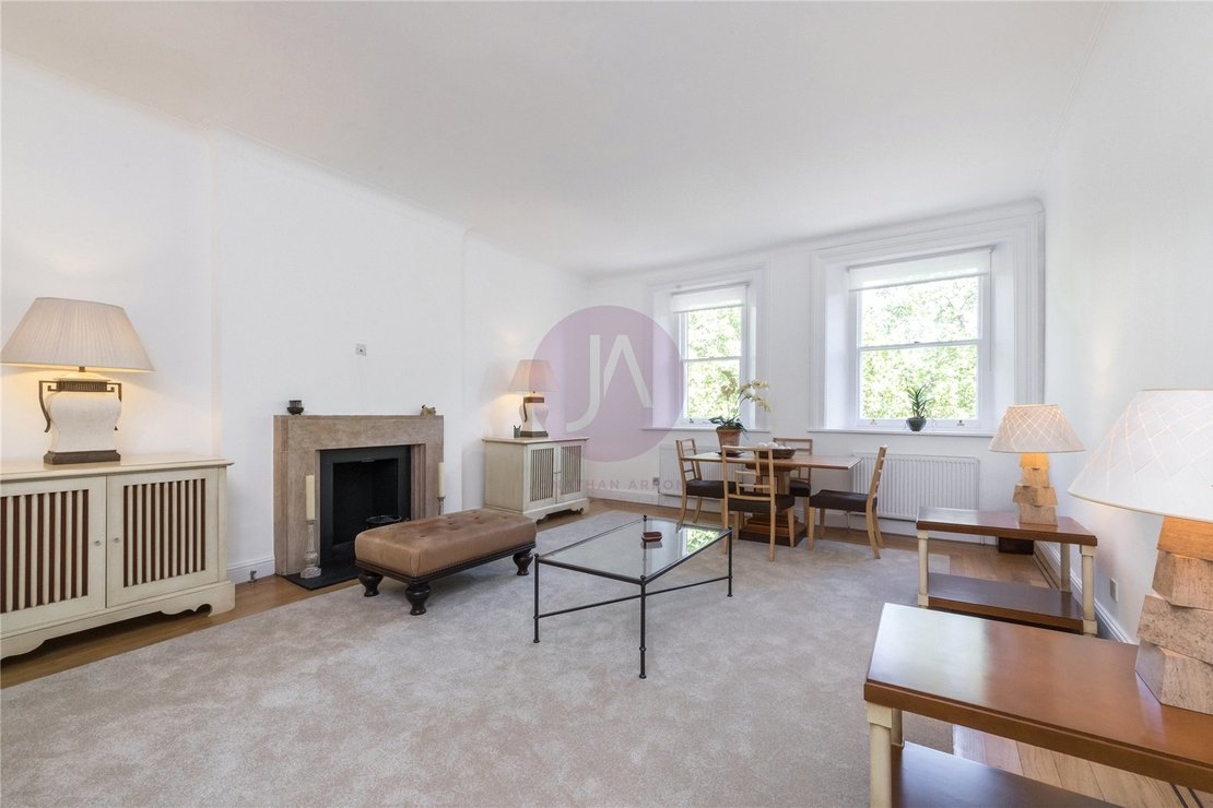 2 bedroom Flat,Maisonette to rent in Pont Street-view3