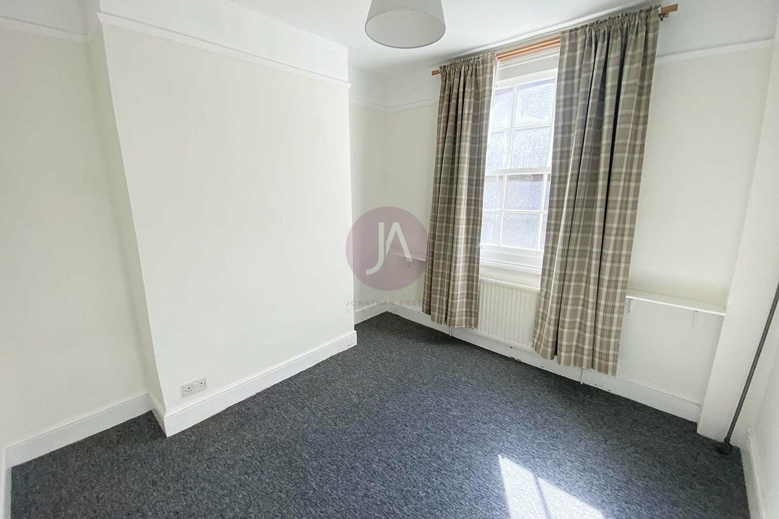 3 bedroom Maisonette to rent in Portobello Road-view10