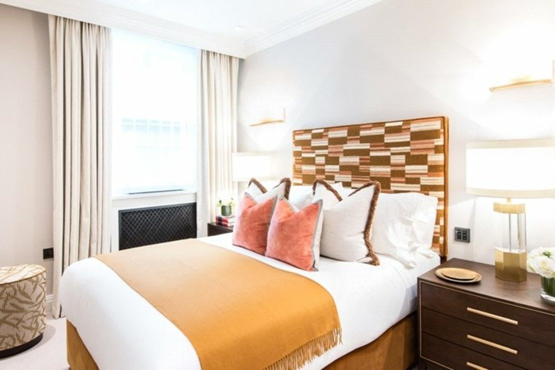 2 bedroom Flat to rent in Prince of Wales Terrace-view5
