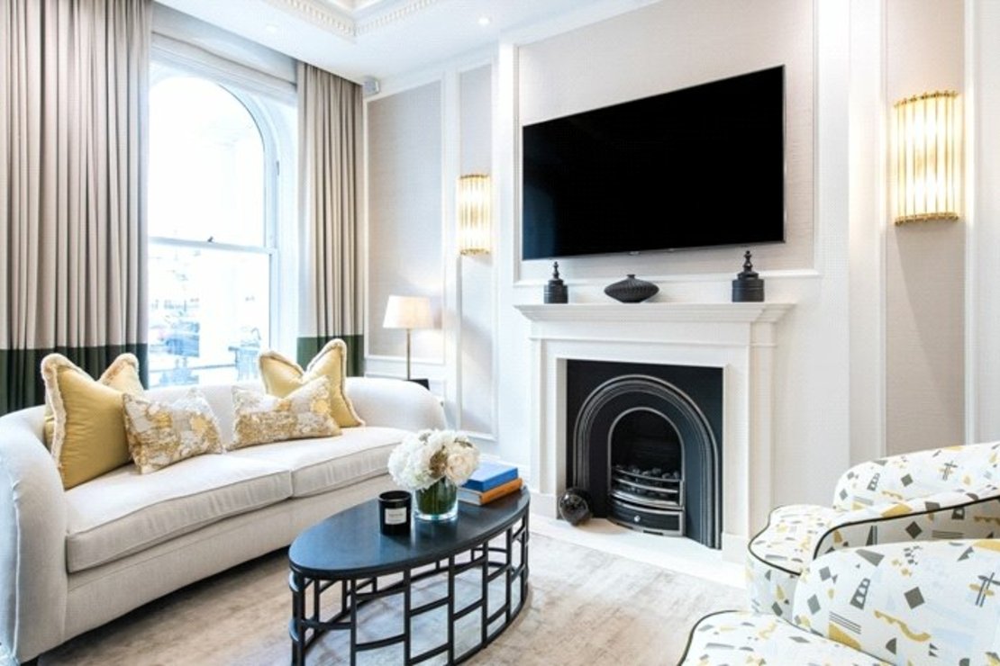 2 bedroom Flat to rent in Prince of Wales Terrace-view1