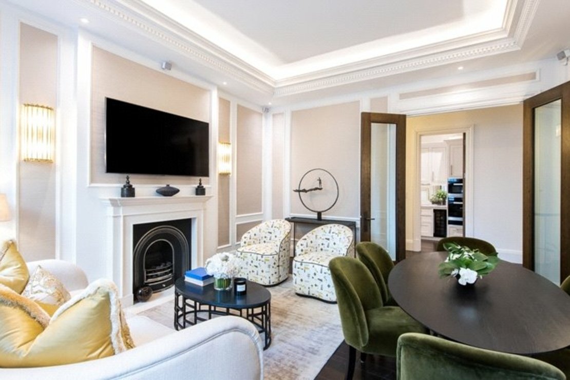 2 bedroom Flat to rent in Prince of Wales Terrace-view2