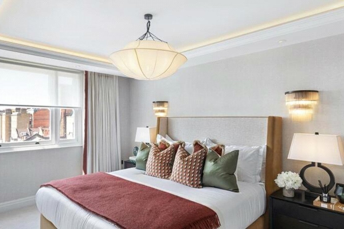 3 bedroom Flat to rent in Prince of Wales Terrace-view8