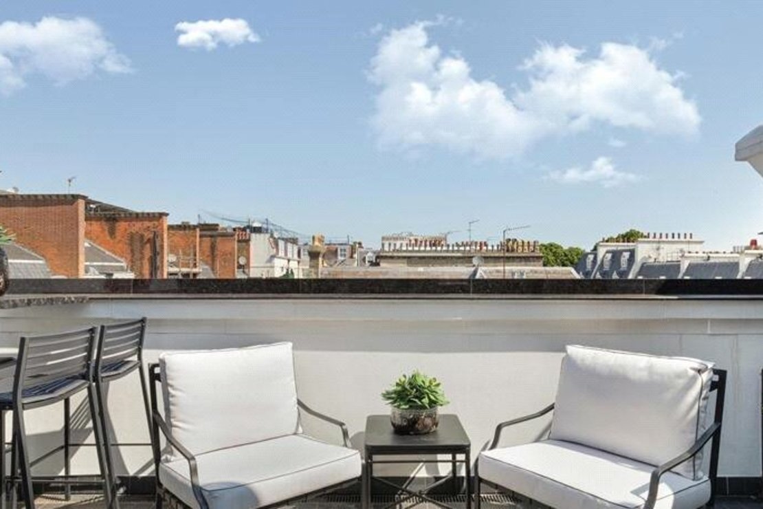 3 bedroom Flat to rent in Prince of Wales Terrace-view12