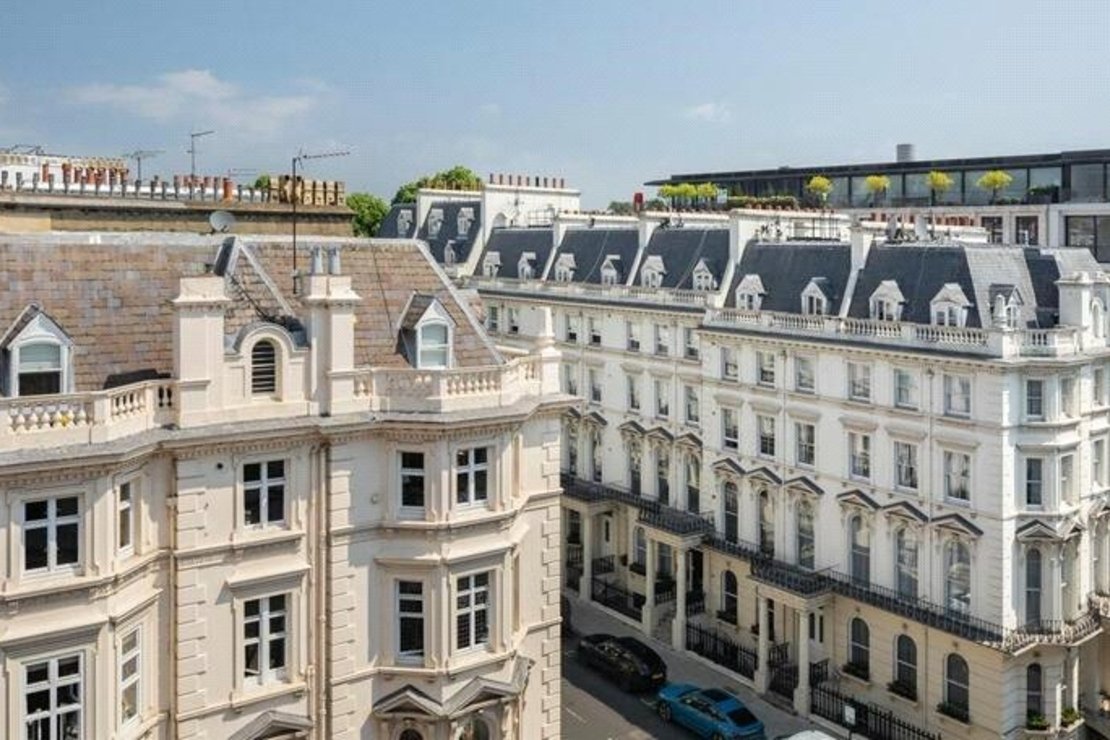 3 bedroom Flat to rent in Prince of Wales Terrace-view13