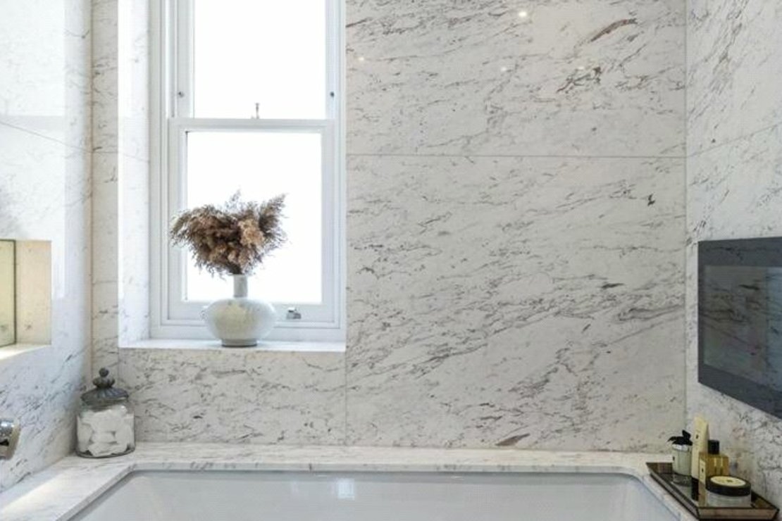 3 bedroom Flat to rent in Prince of Wales Terrace-view4