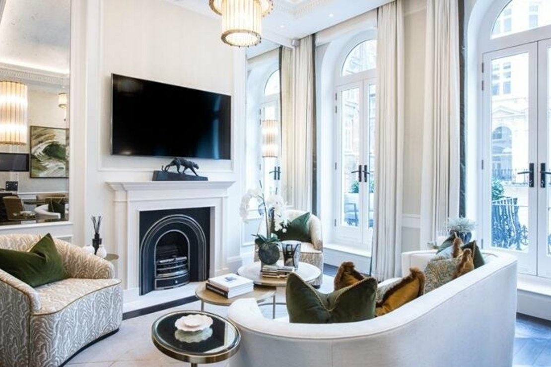 2 bedroom Flat to rent in Prince of Wales Terrace-view1