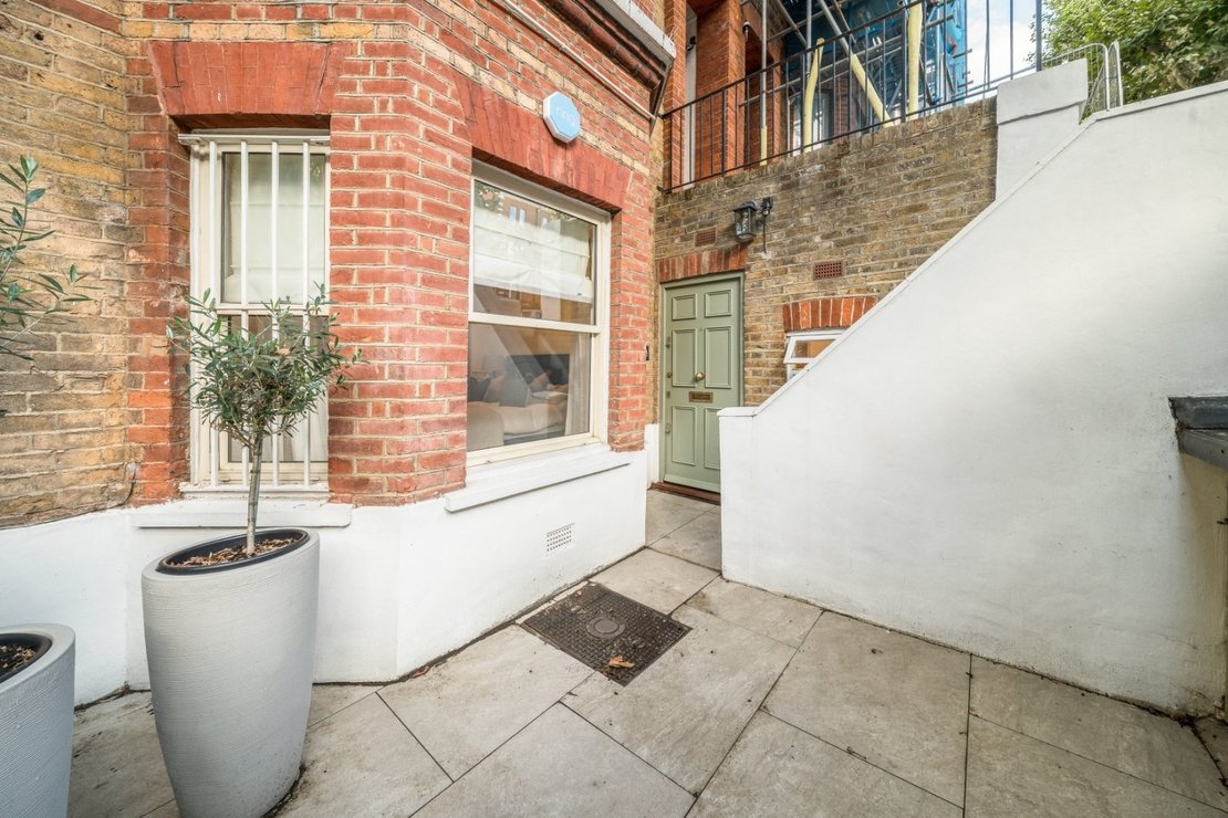 2 bedroom Flat to rent in Randolph Avenue-view19