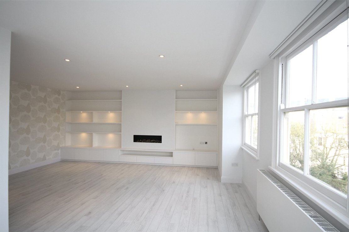 2 bedroom Flat to rent in Randolph Crescent-view6
