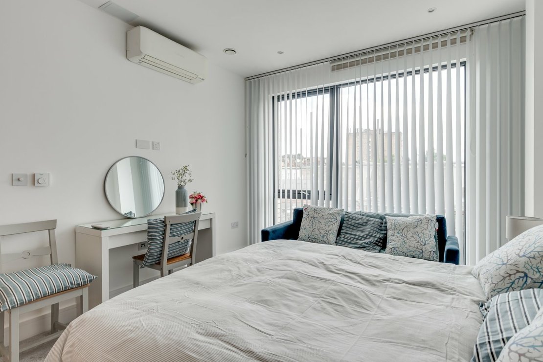 2 bedroom Flat to rent in Regis Place-view11