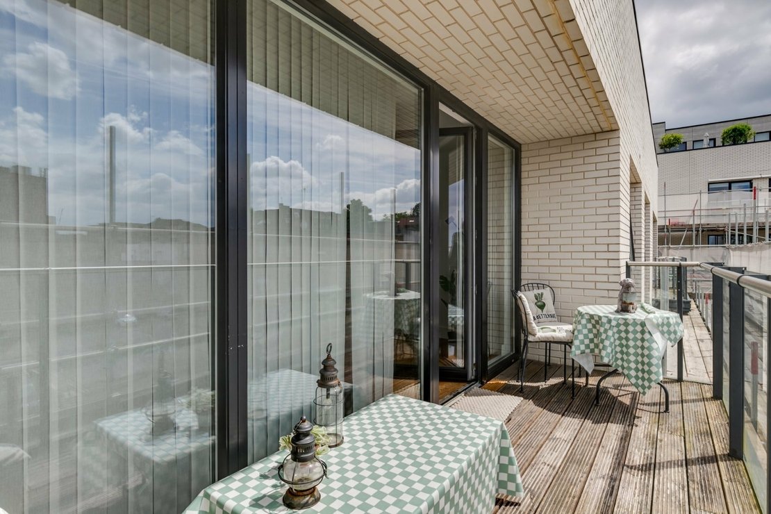 2 bedroom Flat to rent in Regis Place-view8
