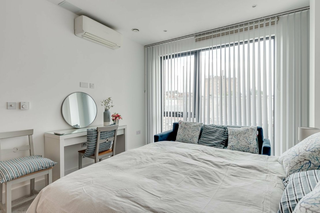 2 bedroom Flat to rent in Regis Place-view11