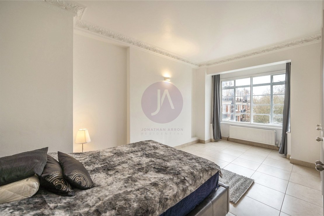 1 bedroom Flat to rent in Rossmore Court-view8