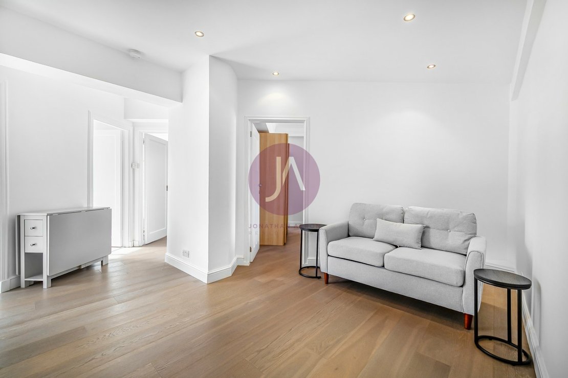 2 bedroom Flat to rent in Rossmore Court-view4