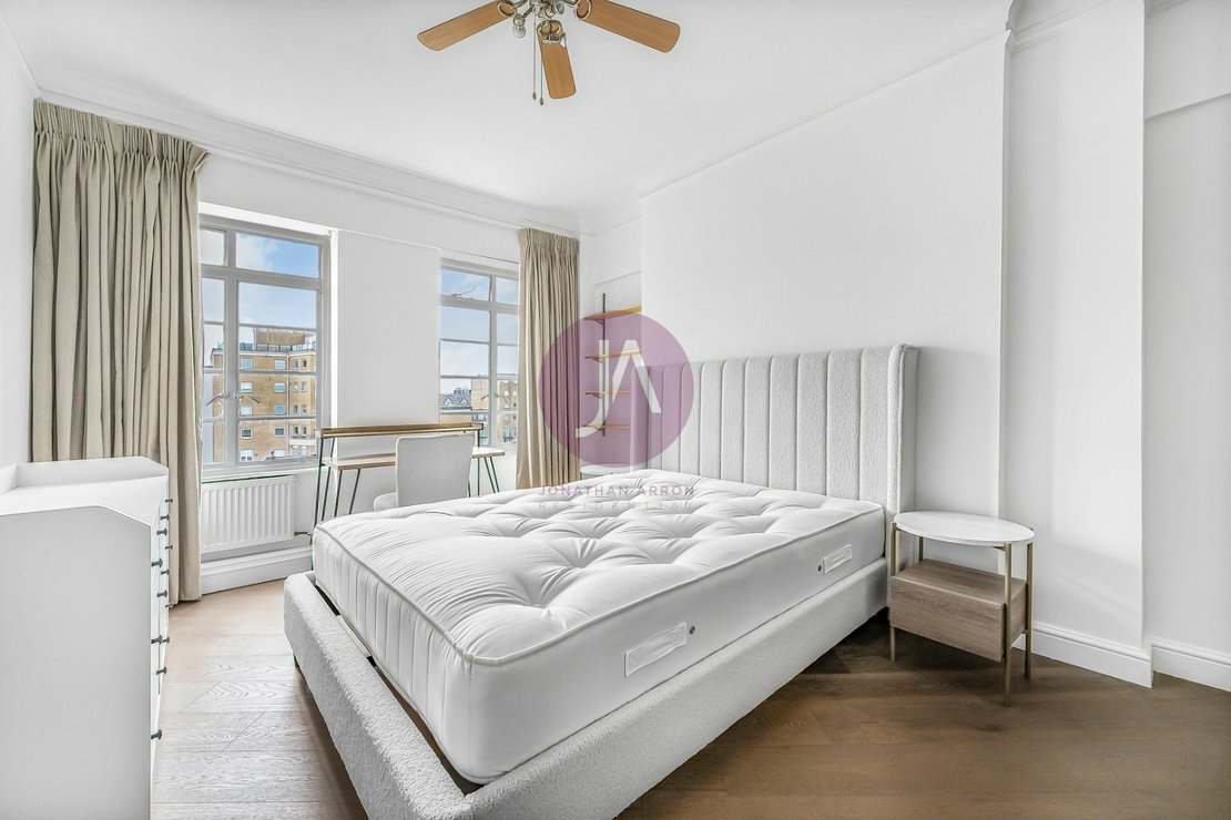 2 bedroom Flat to rent in Rossmore Court-view6
