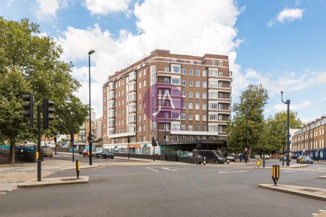 4 bedroom Flat to rent in Rossmore Court-view14