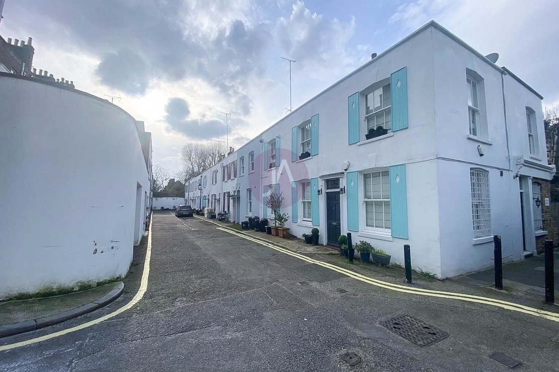 3 bedroom House to rent in Ryders Terrace-view1