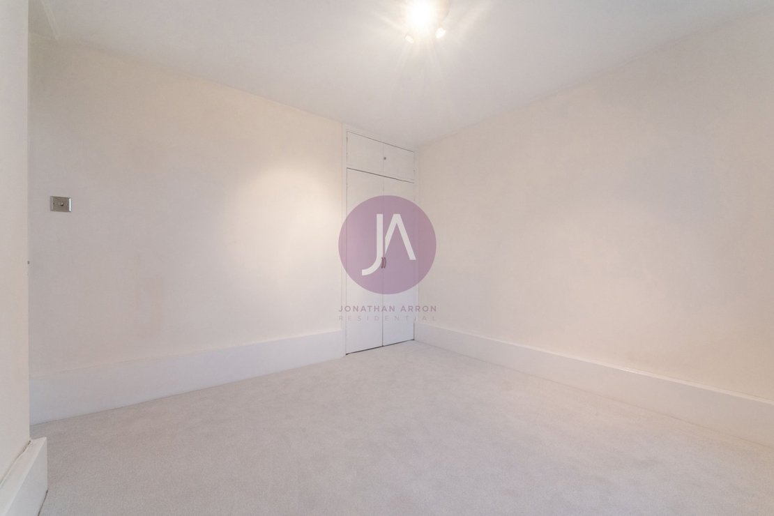 2 bedroom Flat to rent in Sherlock Court-view8