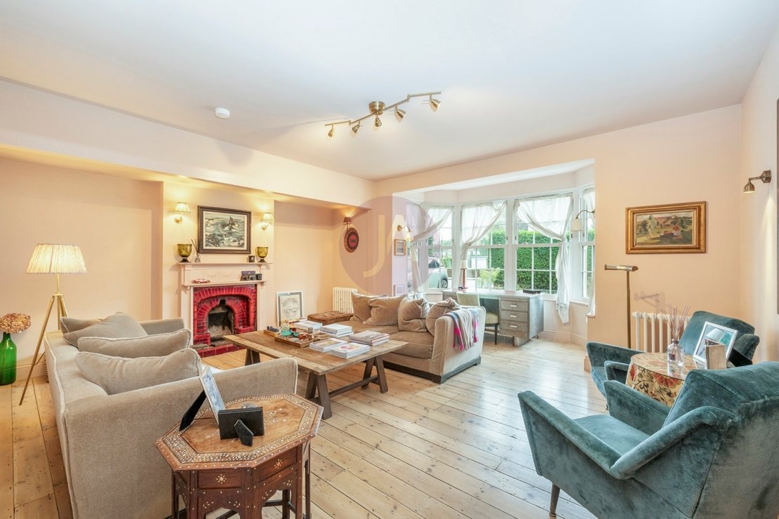 4 bedroom House to rent in Sidmouth Road-view2