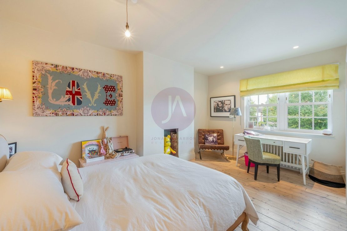 4 bedroom House to rent in Sidmouth Road-view11