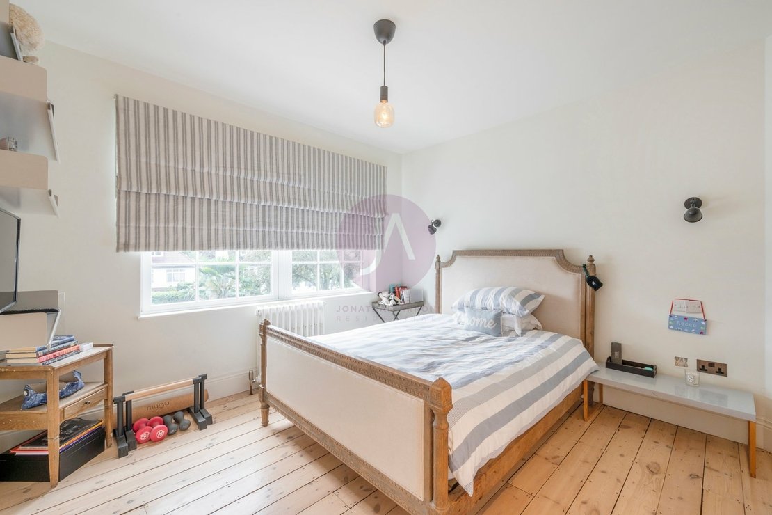 4 bedroom House to rent in Sidmouth Road-view16