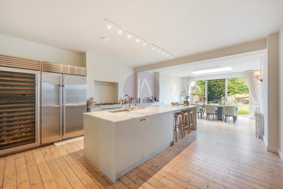 4 bedroom House to rent in Sidmouth Road-view3