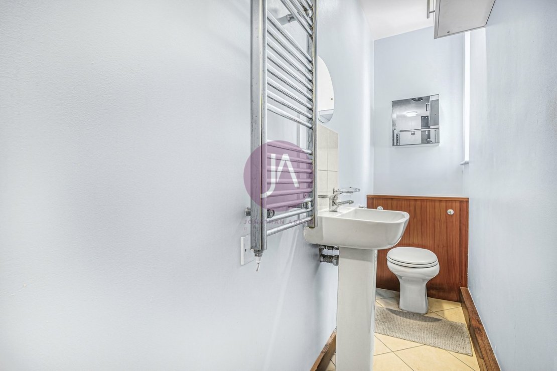 3 bedroom Flat to rent in St Johns Court-view13