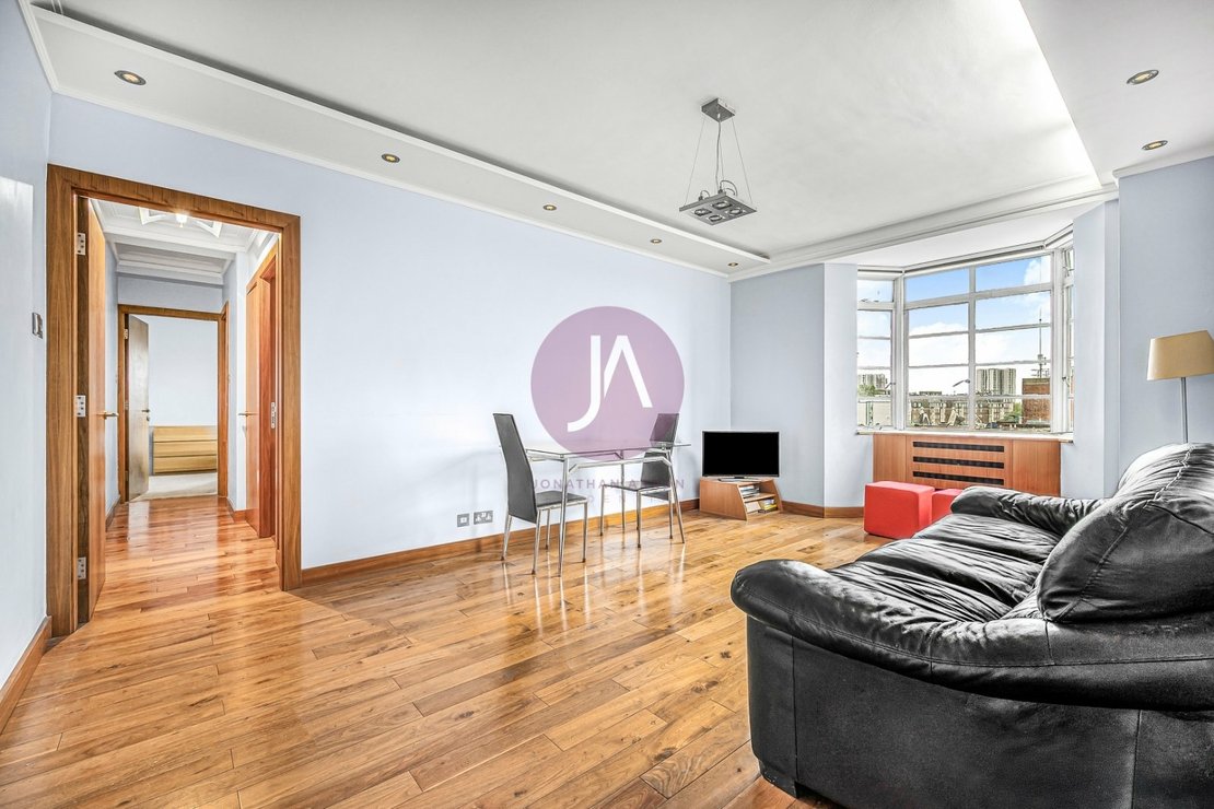 3 bedroom Flat to rent in St Johns Court-view3