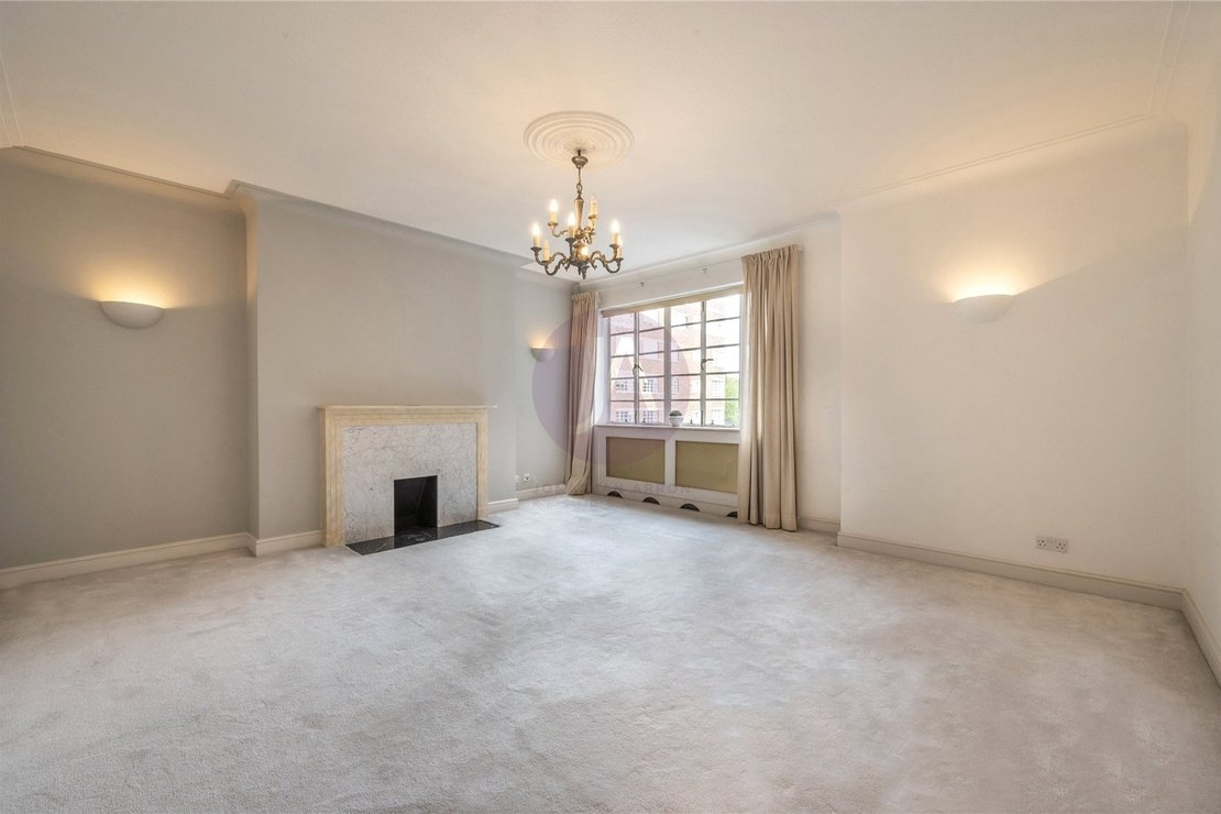 2 bedroom Flat to rent in Stockleigh Hall-view2