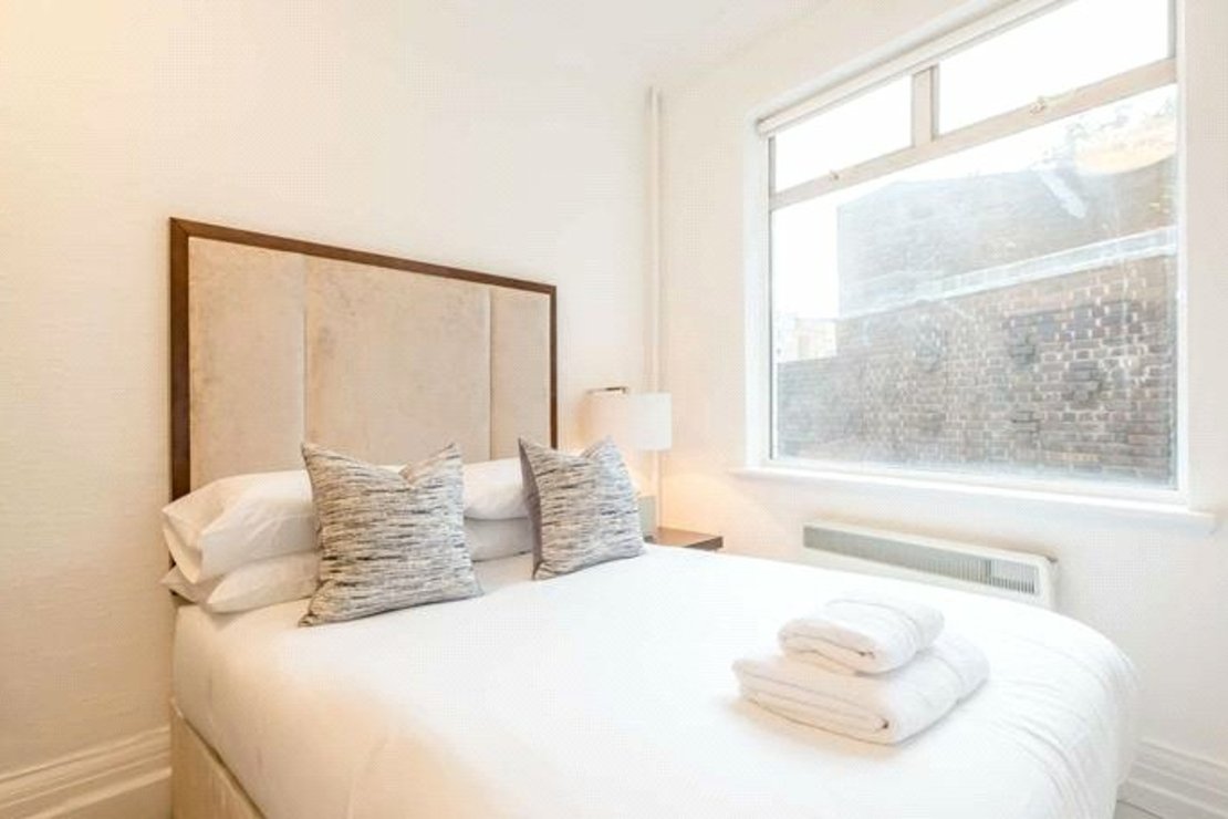 2 bedroom Flat to rent in Strathmore Court-view10