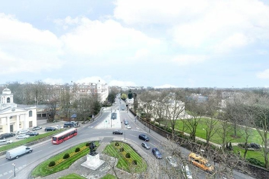 6 bedroom Flat to rent in Strathmore Court-view14