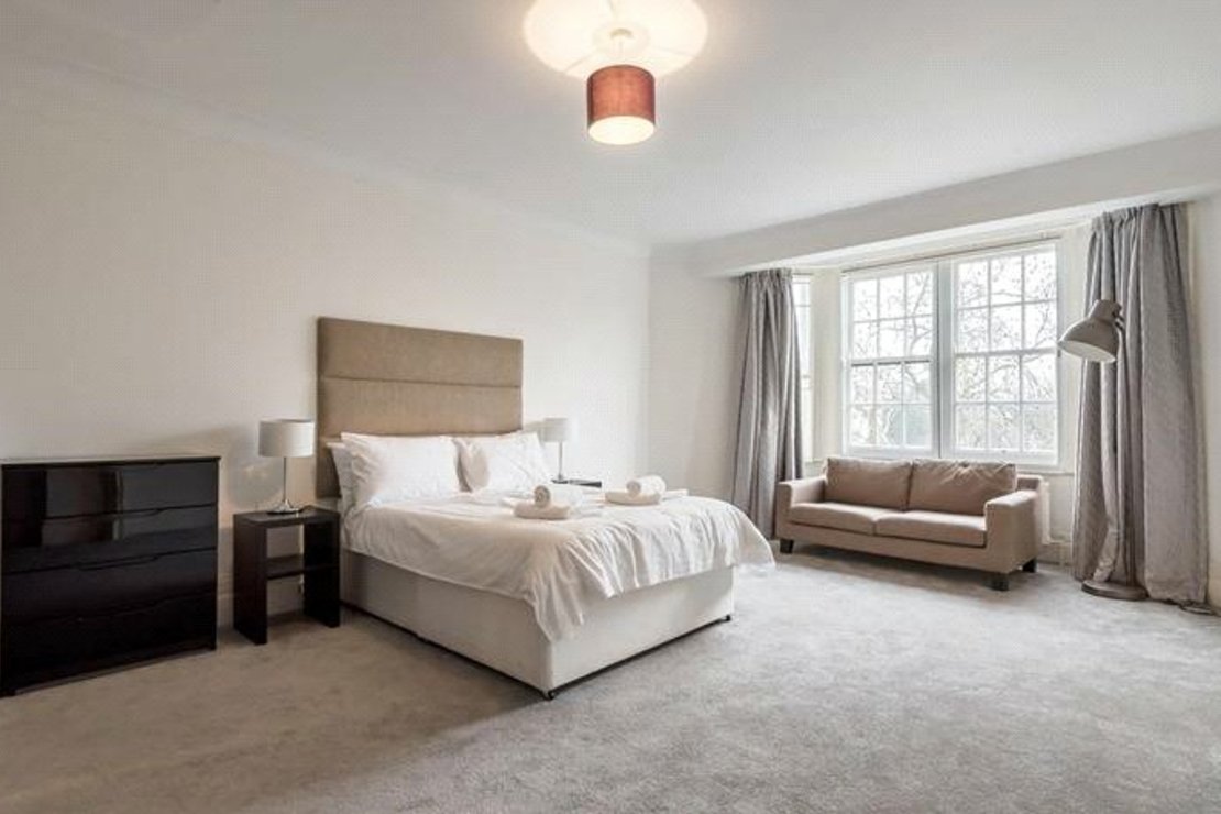 6 bedroom Flat to rent in Strathmore Court-view8