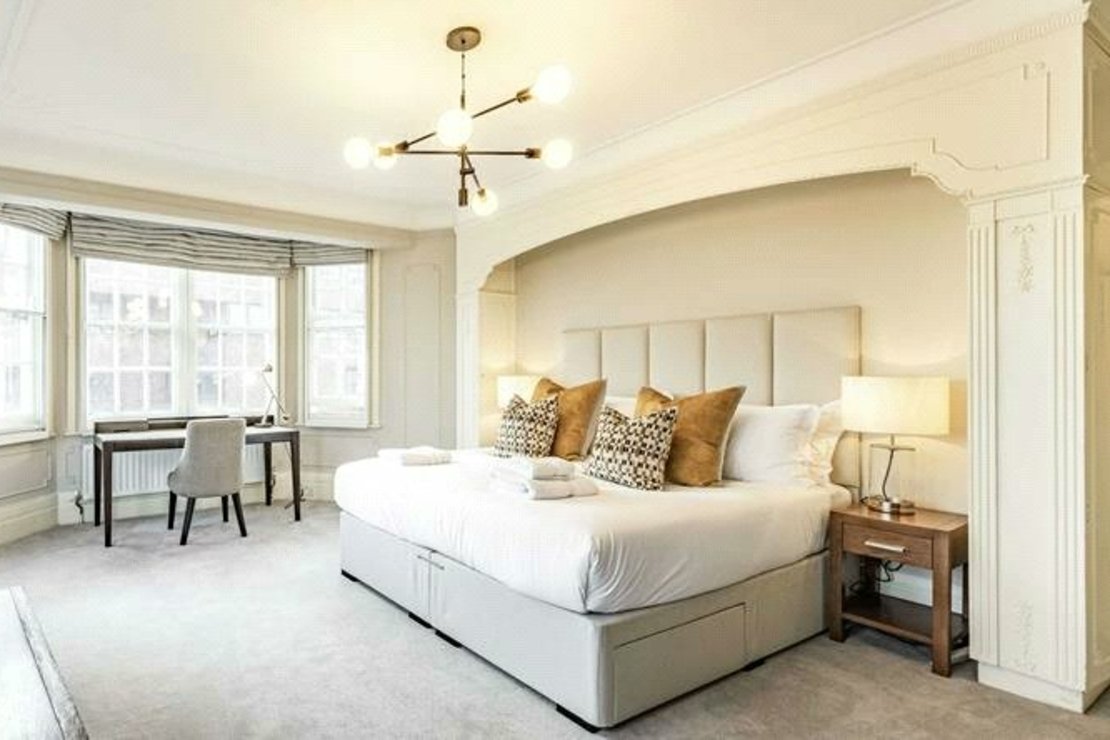 5 bedroom Flat to rent in Strathmore Court-view12