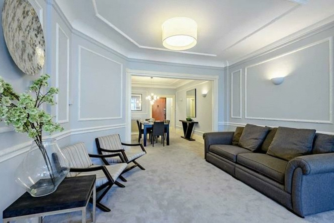 5 bedroom Flat to rent in Strathmore Court-view6