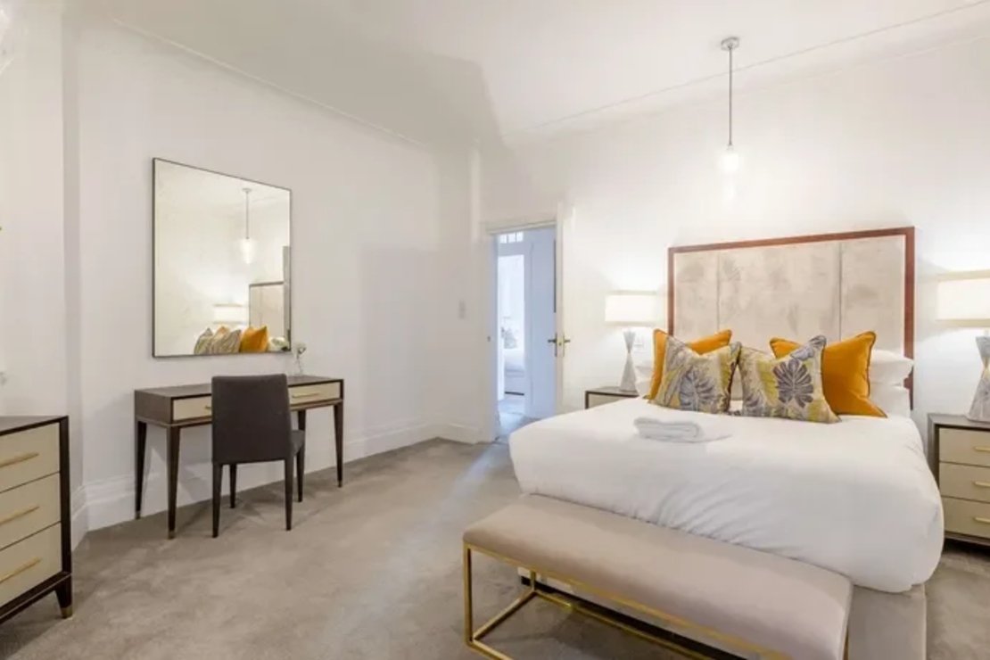 2 bedroom Flat to rent in Strathmore Court-view5