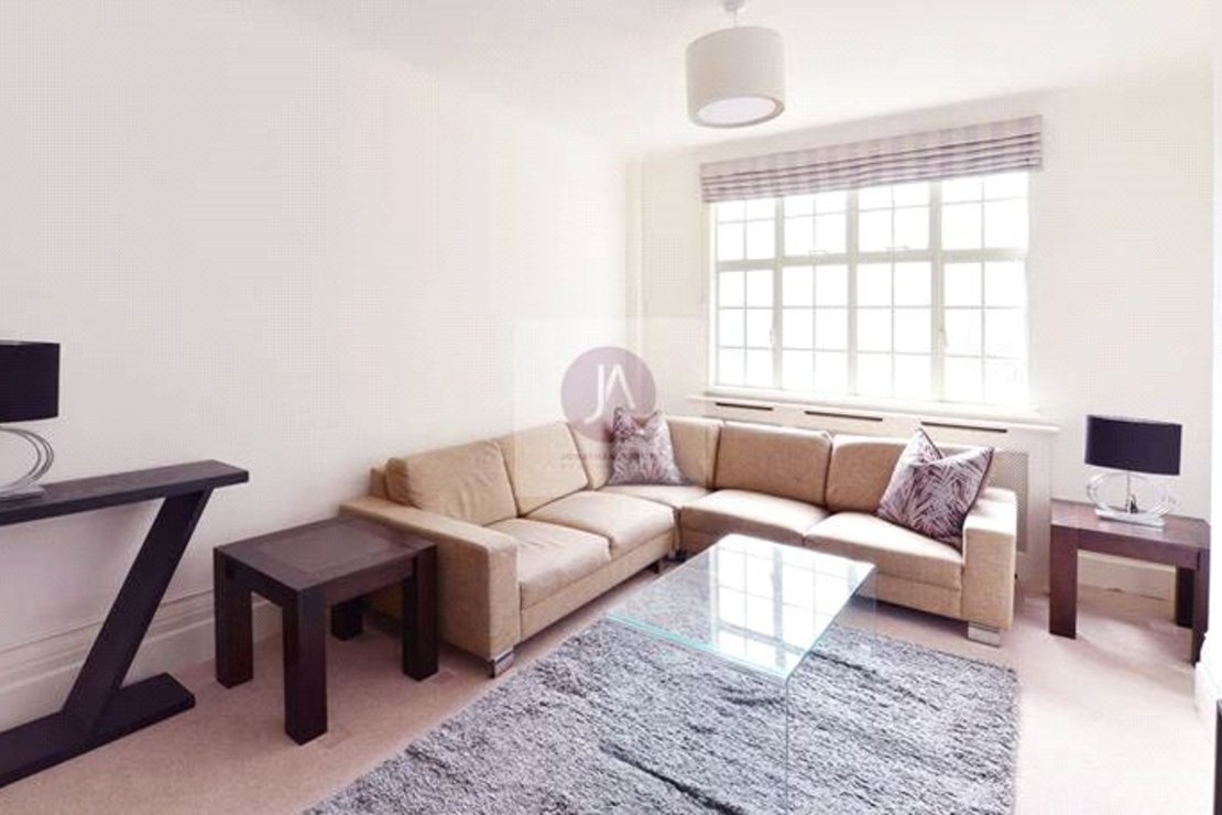 5 bedroom Flat to rent in Strathmore Court-view2