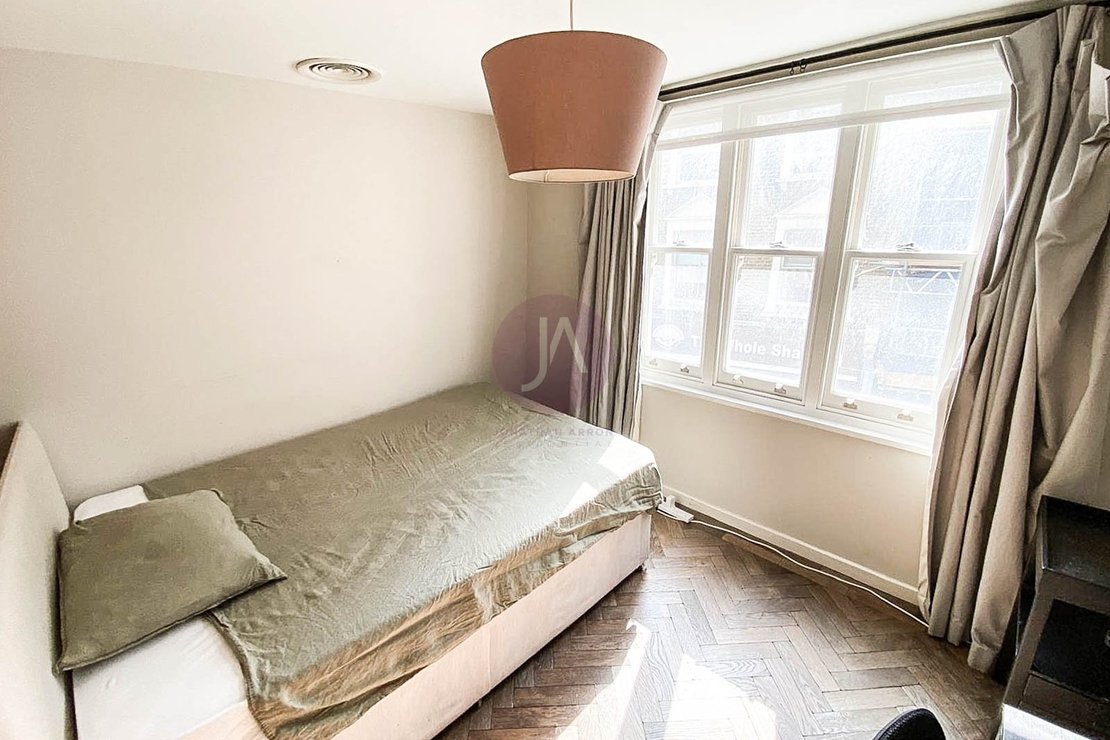 3 bedroom Flat to rent in Strutton Ground-view10