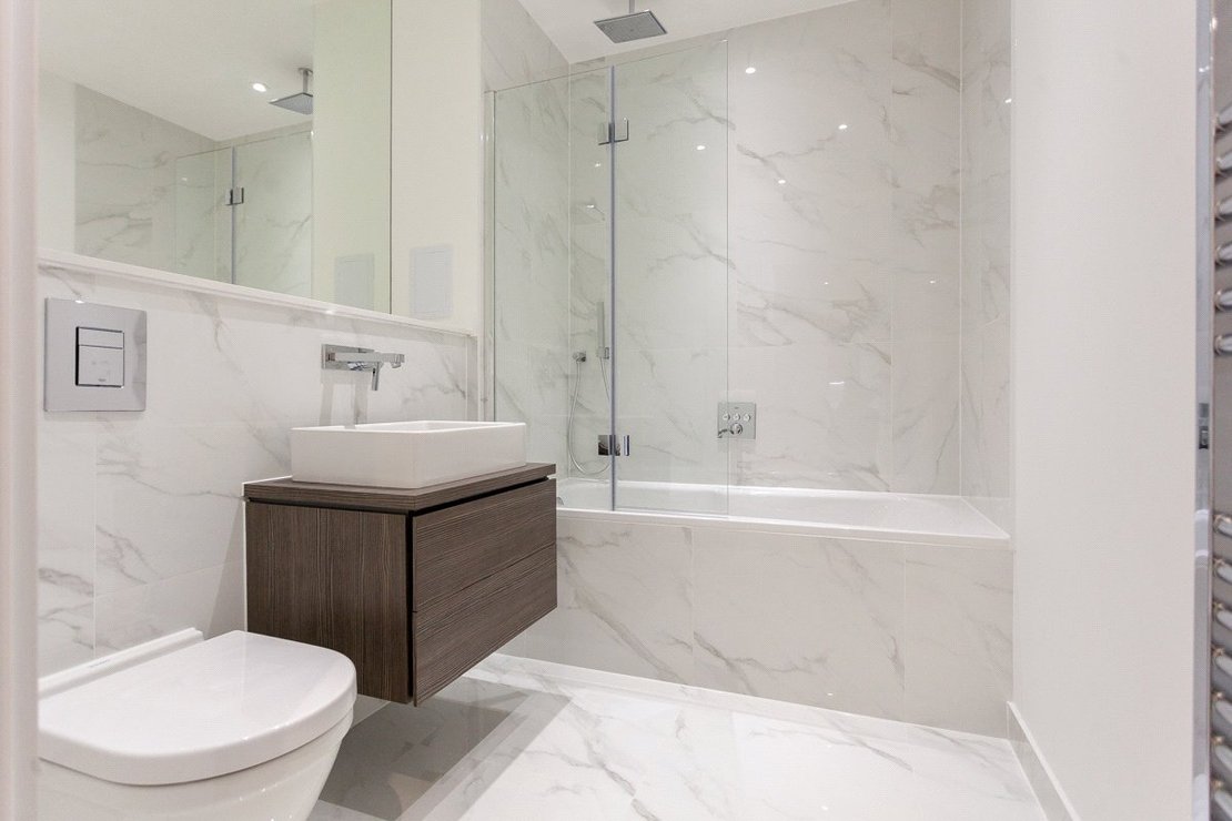 2 bedroom Flat to rent in The Avenue-view5