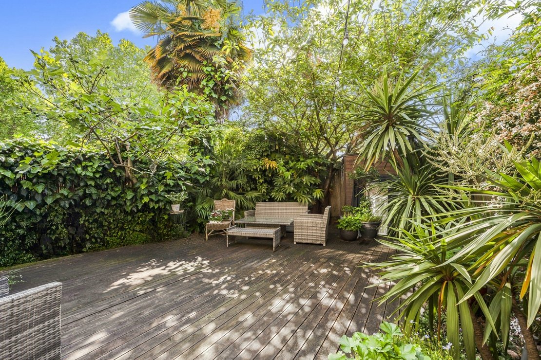 4 bedroom House to rent in The Marlowes-view3