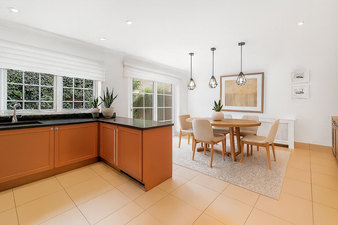 4 bedroom House to rent in The Marlowes-view2