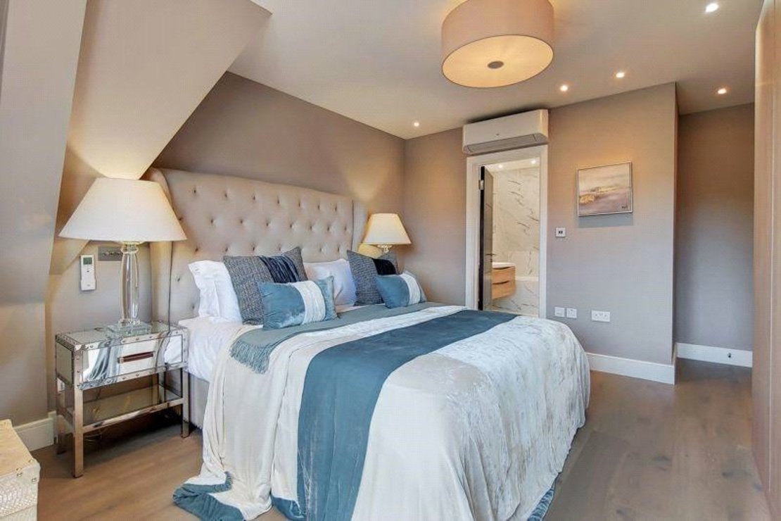 3 bedroom Flat to rent in The Woodlands-view6