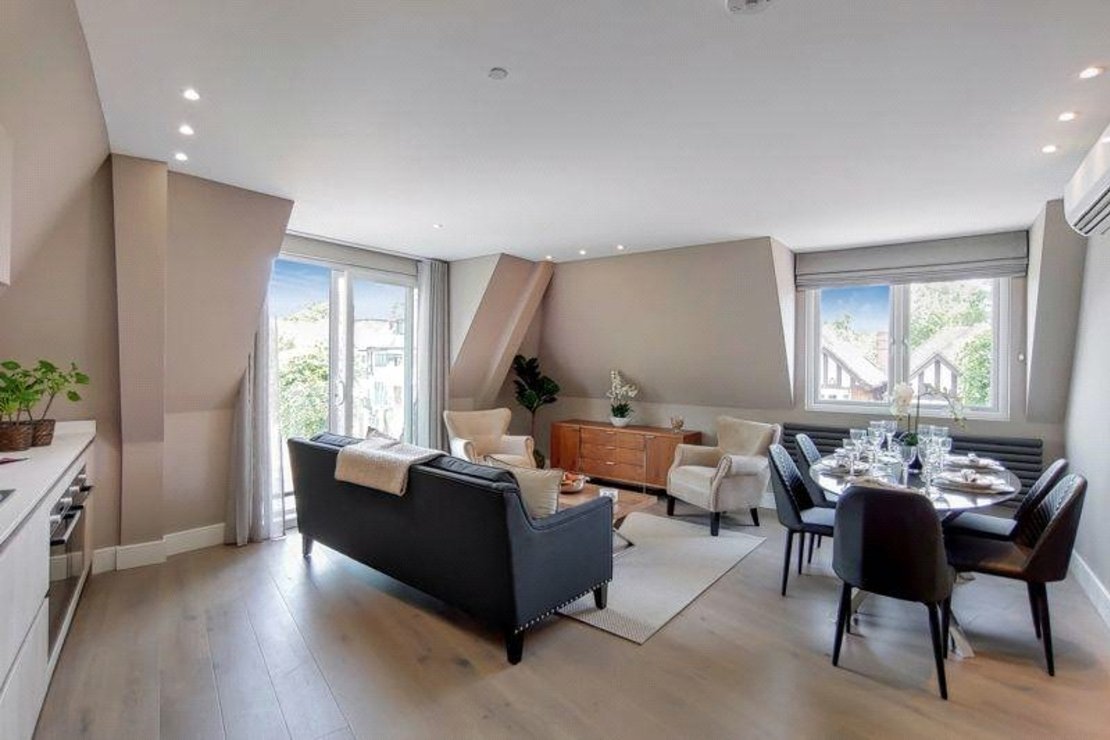 3 bedroom Flat to rent in The Woodlands-view2
