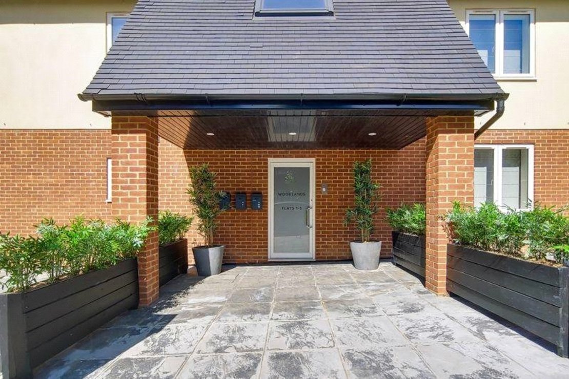 3 bedroom Flat to rent in The Woodlands-view14