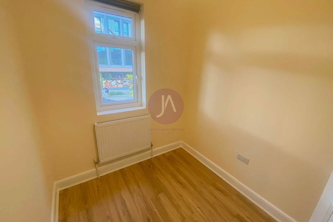 2 bedroom Maisonette to rent in Victoria Terrace-view11