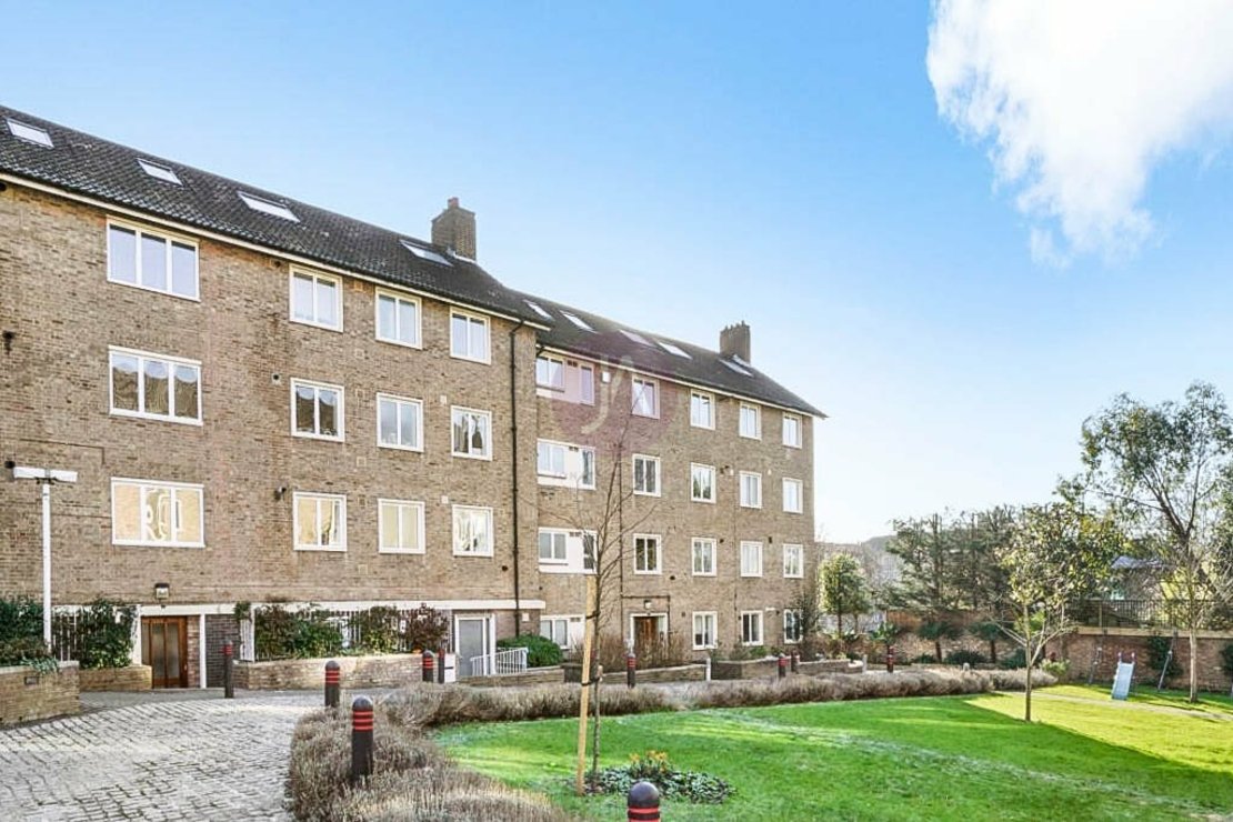 3 bedroom Flat to rent in Warner House-view17