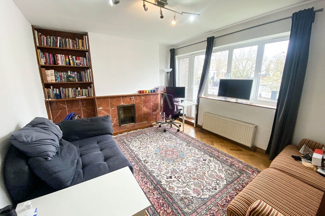 1 bedroom Flat to rent in Warner House-view2