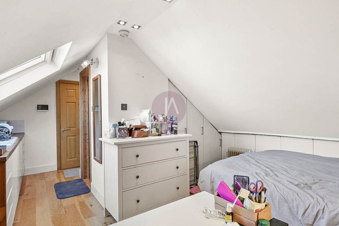 3 bedroom Flat to rent in Warner House-view19