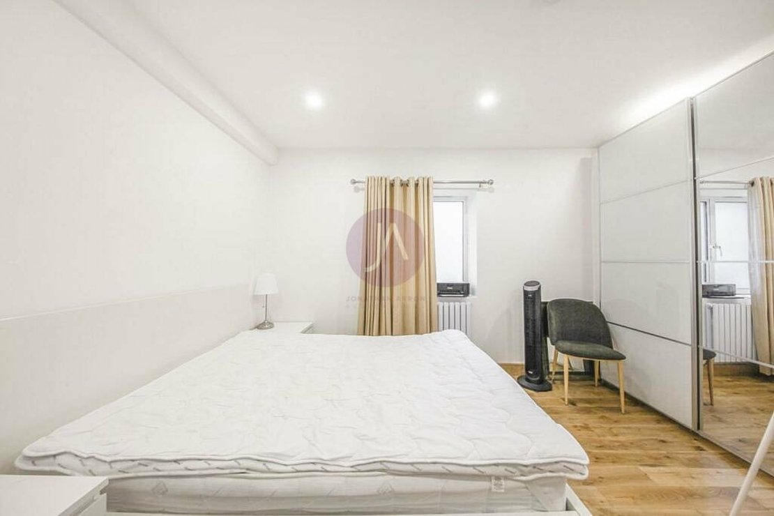 2 bedroom Flat to rent in Warner House-view8