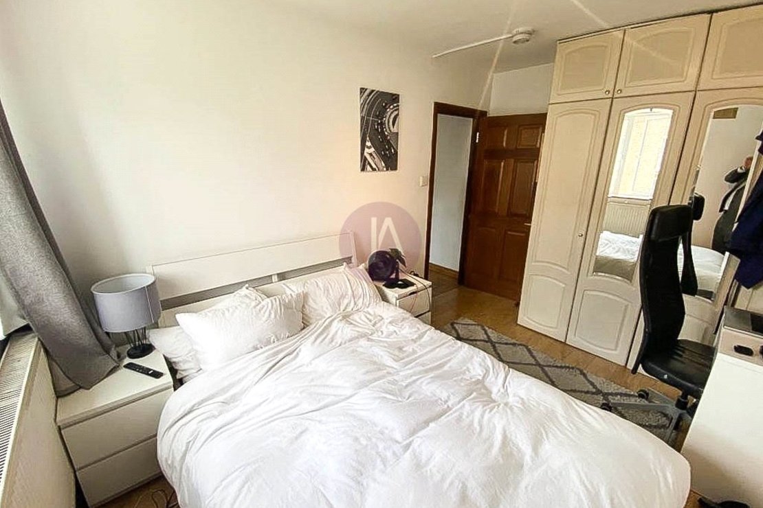 2 bedroom Flat to rent in Warner House-view7