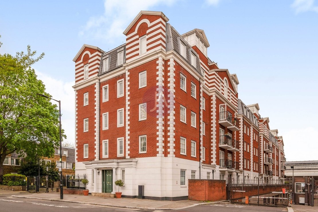 2 bedroom Flat to rent in Waterdale Manor House-view15