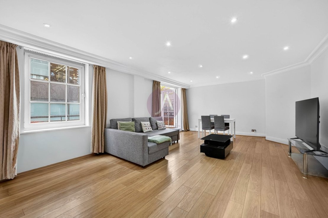 2 bedroom Flat to rent in Waterdale Manor House-view1